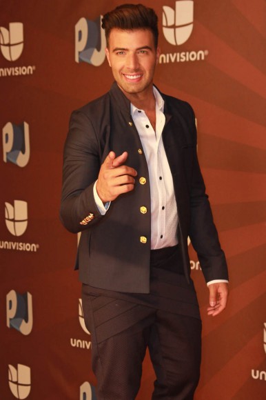 Jencarlos CanelaPosh magazine-premios juventud