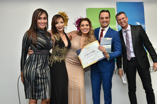 Reina del carnaval de los periodistas-posh magazine